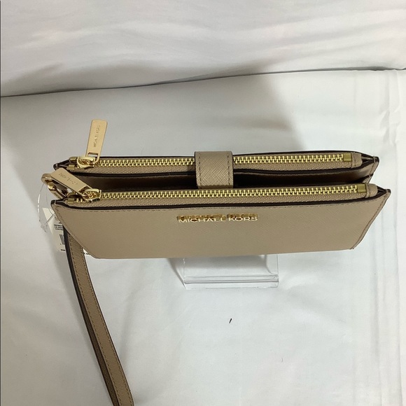 NWT Michael Kors Double Zip Wallet - Picture 2 of 4